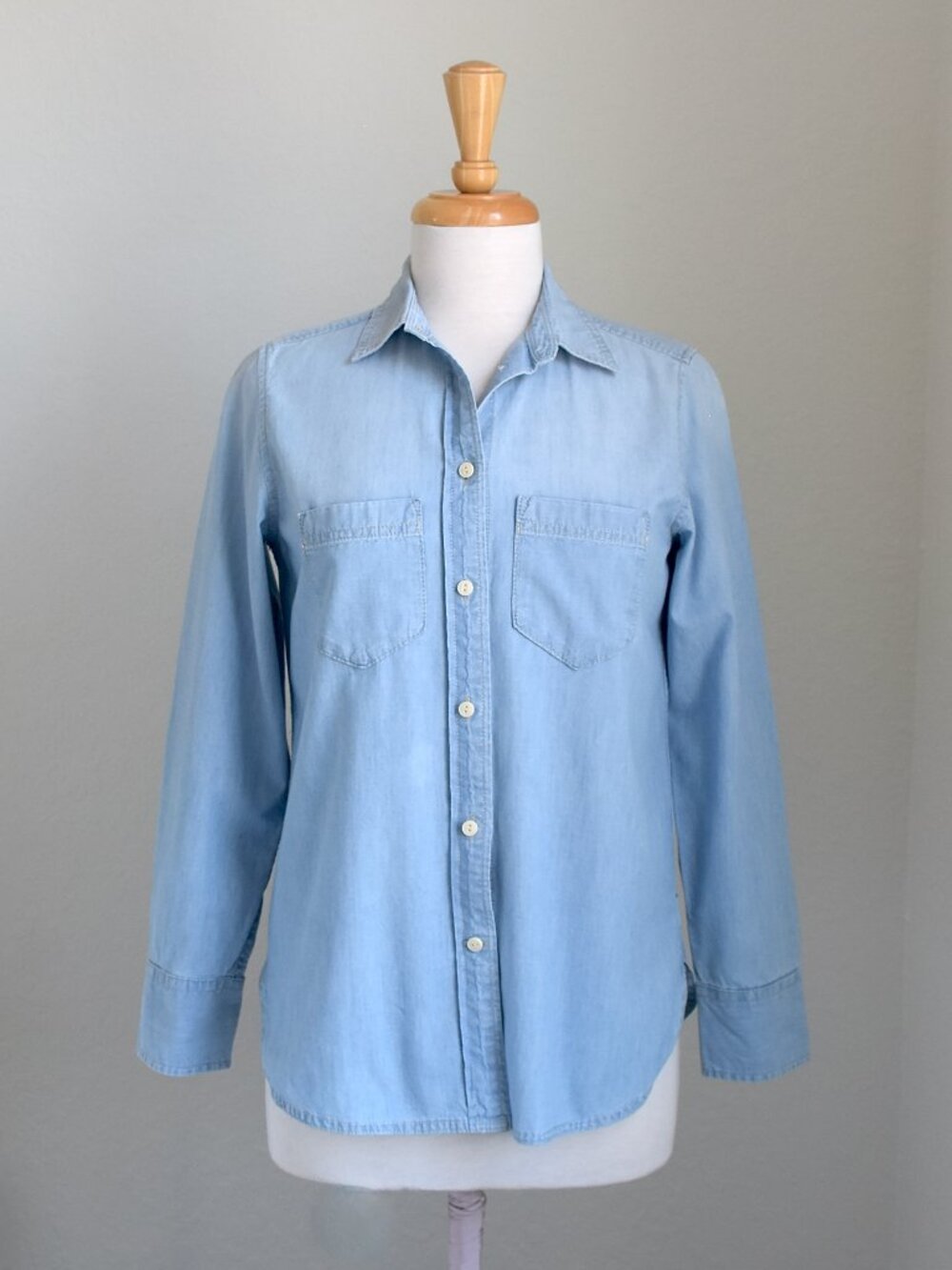 J Crew RE- Imagined Womens Light Denim Cotton Classic Button Front Shirt 0